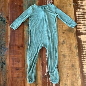 Hapiu Baby 6-12 months footie (body suit)
